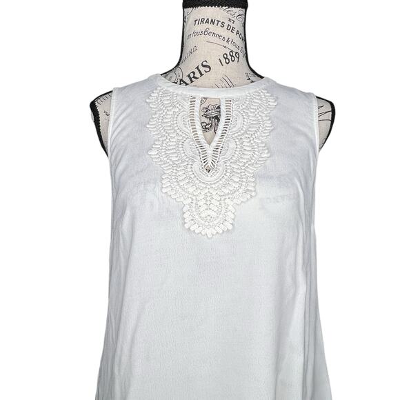 Daniel Rainn (M) Quin Keyhole Crochet Top - Stitch Fix Mixed Material Blouse - Picture 10 of 13